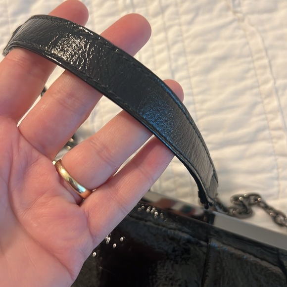 Chic Black Patent Leather HOBO shoulder bag - Picture 3 of 15